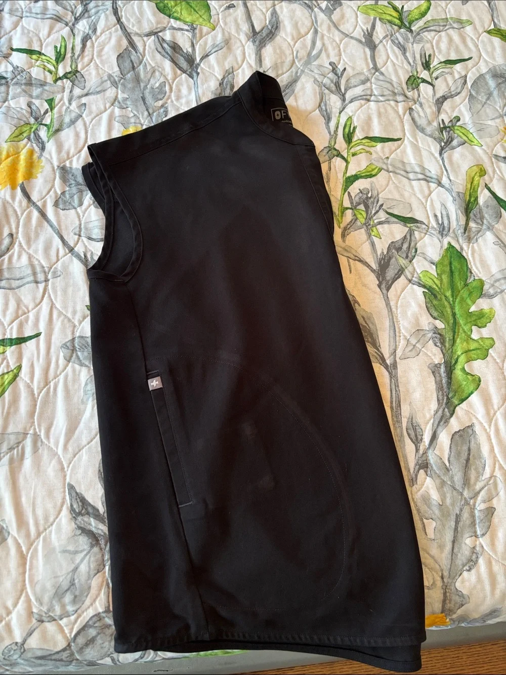 Figs Women’s Black Scrub Set